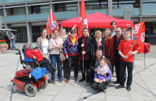 Sozialdemokratische Teilnehmerinnen und Teilnehmer der DGB-Demo zum 1. Mai