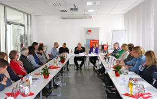 Eine von insgesamt 20 regionalen Schulkonferenzen der SPD-Landtagsfraktion fand diese Woche im SPD-Bürgerbüro in Aschaffenburg statt